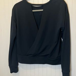 Nike women’s open back workout top